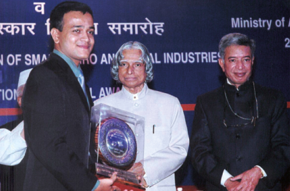 Receiving the National Award for the Export Performance of Coir & Coir Products from the former President of India Dr. A. P. J. Abdul Kalam